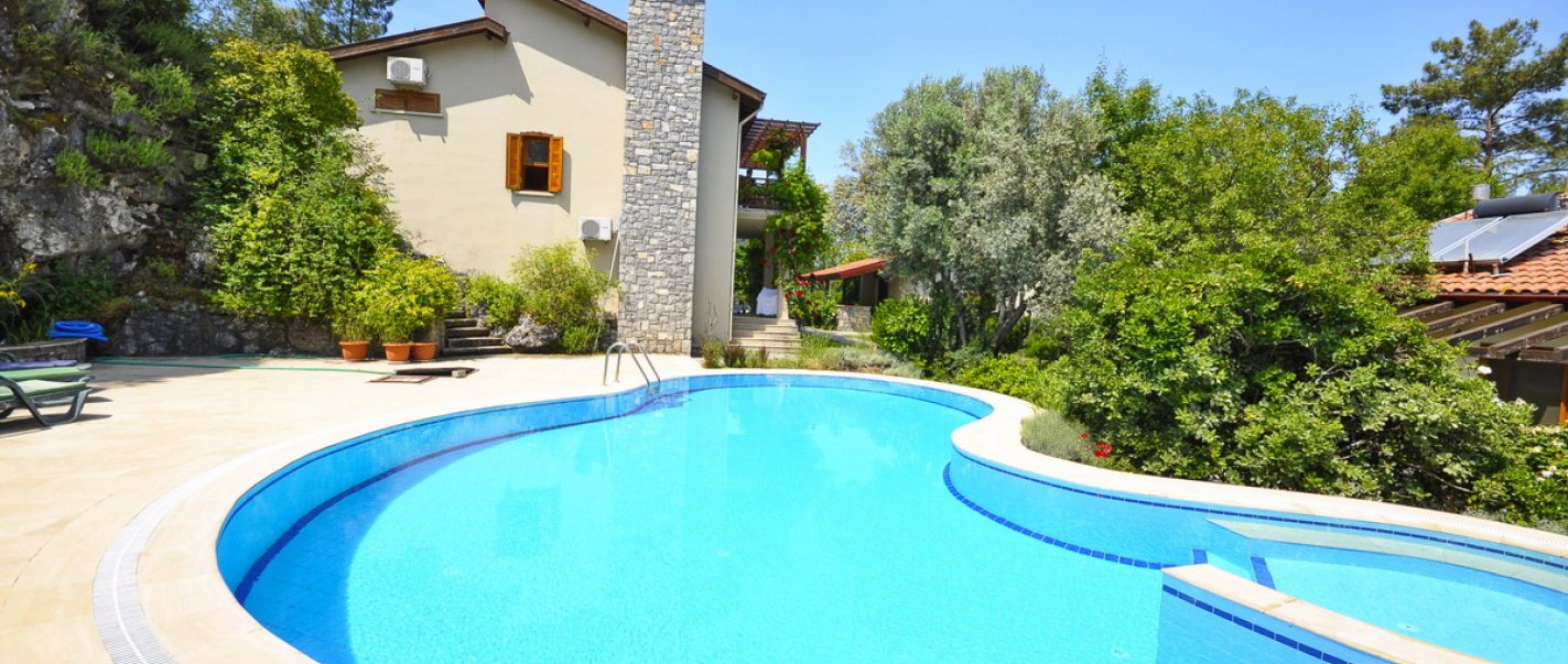 Fethiye Üzümlü'de Satılık 3 Yatak Odalı Villa